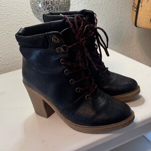 Nautica Black Heeled Boots with Red Laces